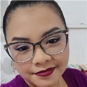 Professora de espanhol ensina para todas as faixas etárias